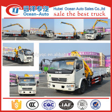 Camión de Dongfeng 4x2 del precio de fábrica con la grúa de carga para la venta